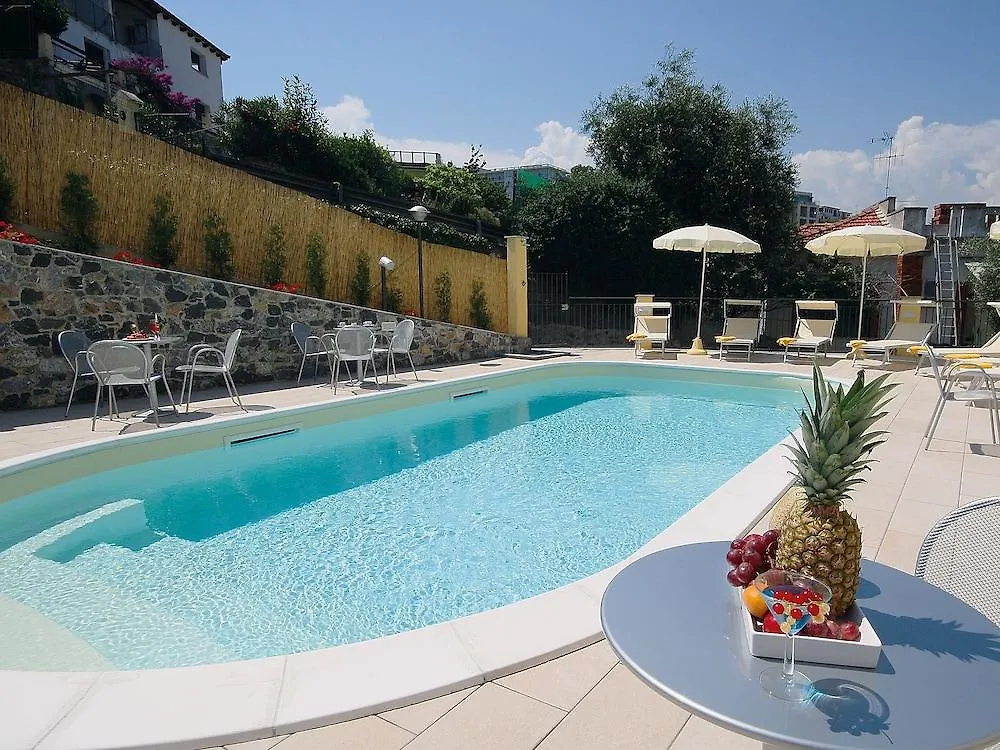 Piccolo Hotel Diano Marina 3*,  Italy