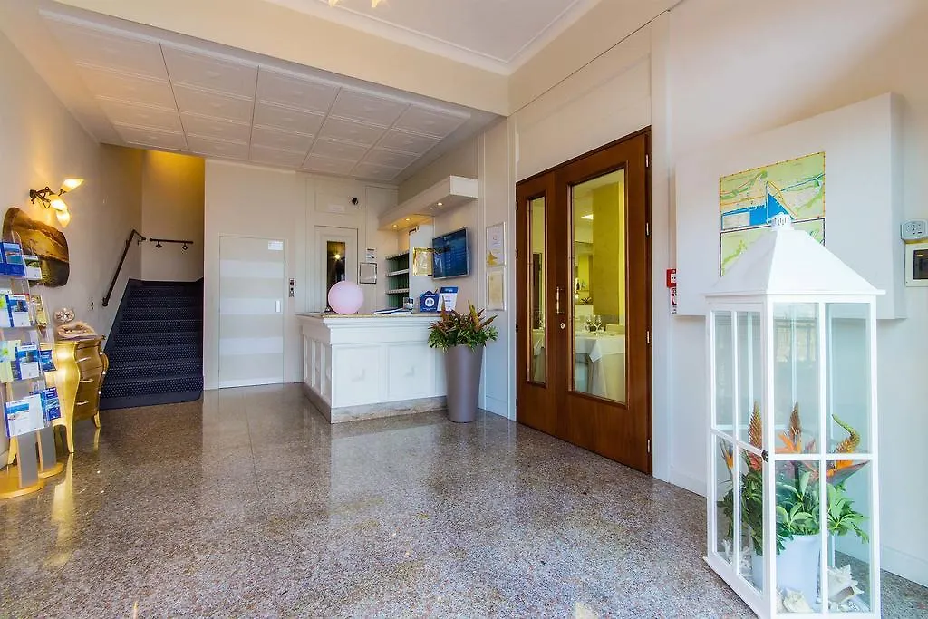 ***  Piccolo Hotel Diano Marina Italy